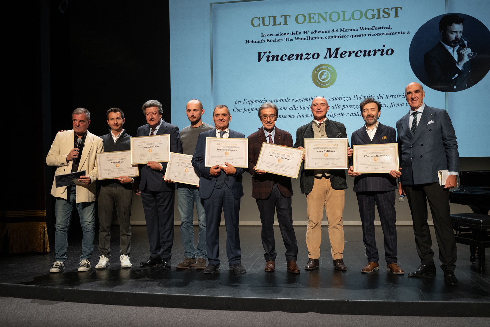 Luca D’Attoma durante una degustazione