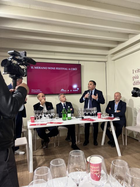Autorità locali - Local authorities · Conferenza Stampa Vinitaly 2