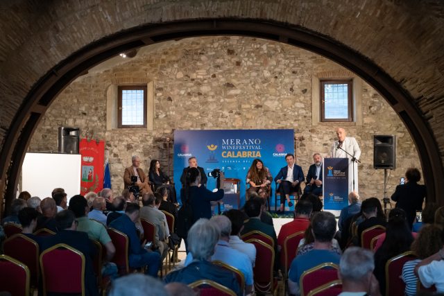 DSC 3661 - Convegno Identità Calabria